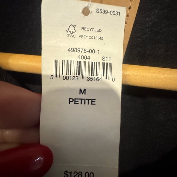 NWT Gap Studded Oversized Icon Denim Jacket Black M Petite - Picture 8 of 9